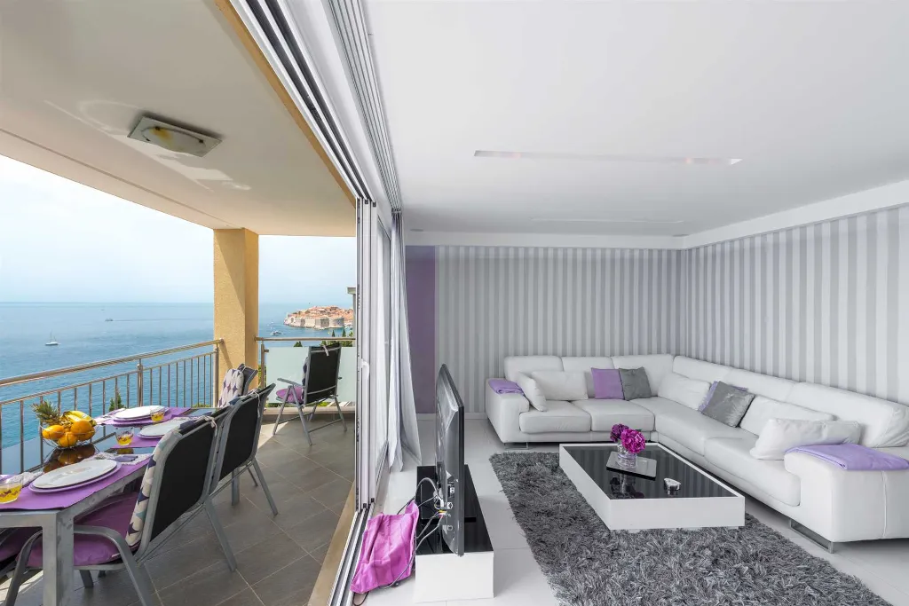 Dubrovnik Apartment with Balcony Sea View