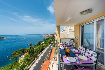 Dubrovnik Apartment with Balcony Sea View