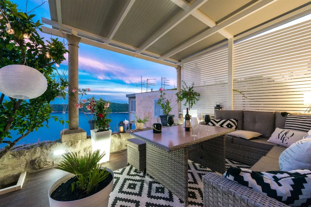 Dubrovnik Studio Apartment for 2 with Terrace View