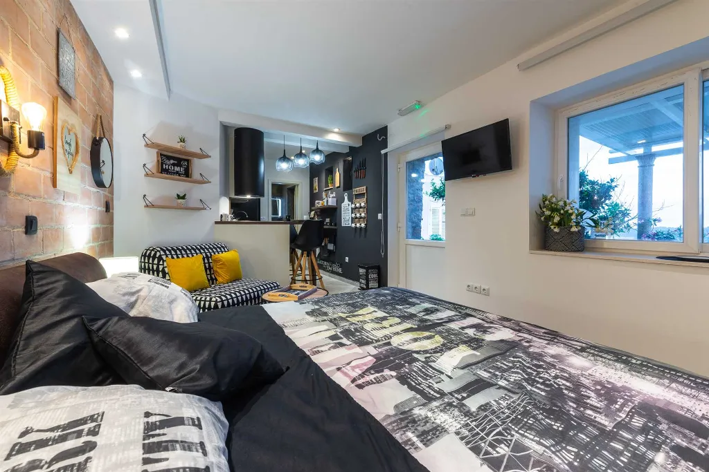 Dubrovnik Studio Apartment for 2 with Terrace View