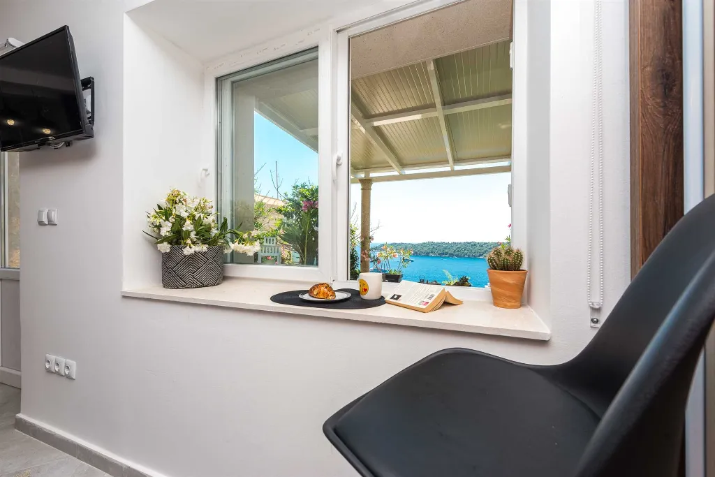 Dubrovnik Studio Apartment for 2 with Terrace View