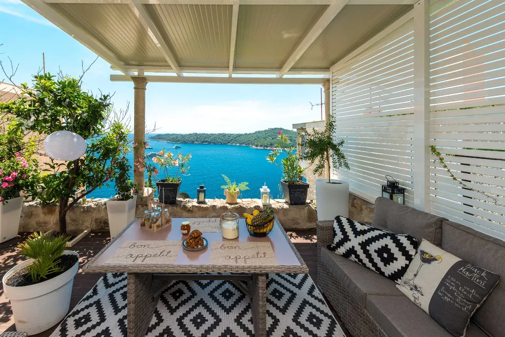 Dubrovnik Studio Apartment for 2 with Terrace View