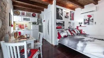Dubrovnik Studio Apartment for 2 Guests