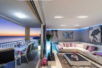 Dubrovnik 3-Bedroom Apartment with Sea View