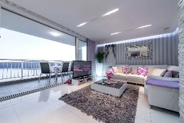 Dubrovnik 3-Bedroom Apartment with Sea View