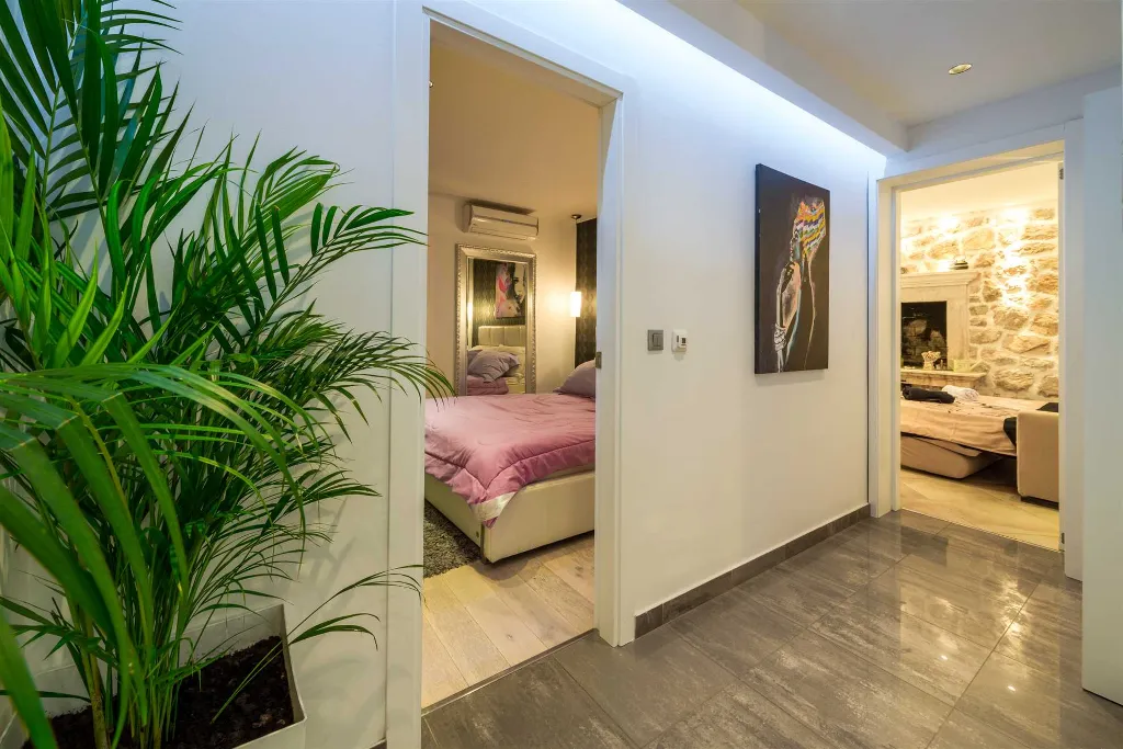 Dubrovnik 3-Bedroom Apartment with Sea View
