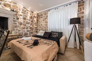 Dubrovnik 3-Bedroom Apartment with Sea View