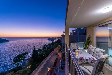 Dubrovnik 3-Bedroom Apartment with Sea View