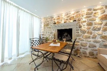 Dubrovnik 3-Bedroom Apartment with Sea View