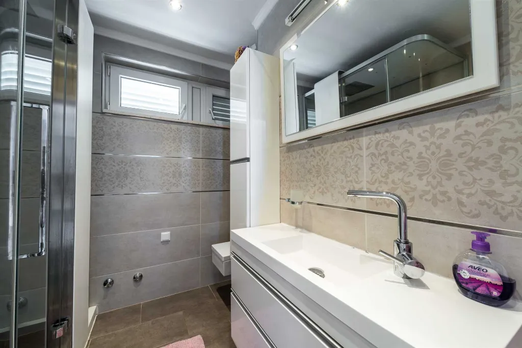 Dubrovnik 3-Bedroom Apartment with Sea View