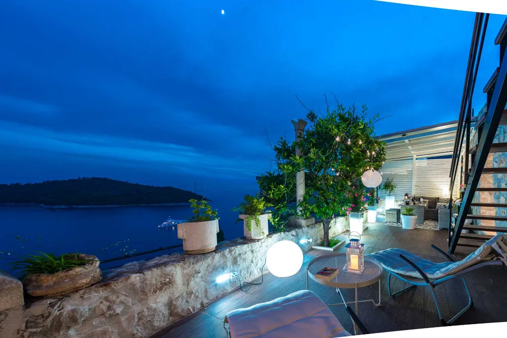 Studio Apartment with Terrace View in Dubrovnik
