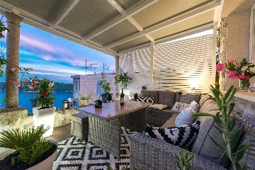 Studio Apartment with Terrace View in Dubrovnik