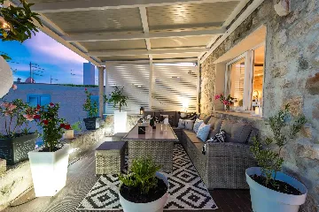 Studio Apartment with Terrace View in Dubrovnik