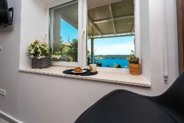 Studio Apartment with Terrace View in Dubrovnik