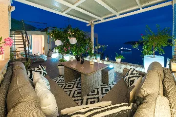 Studio Apartment with Terrace View in Dubrovnik