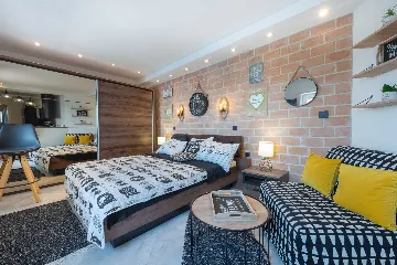 Studio Apartment with Terrace View in Dubrovnik