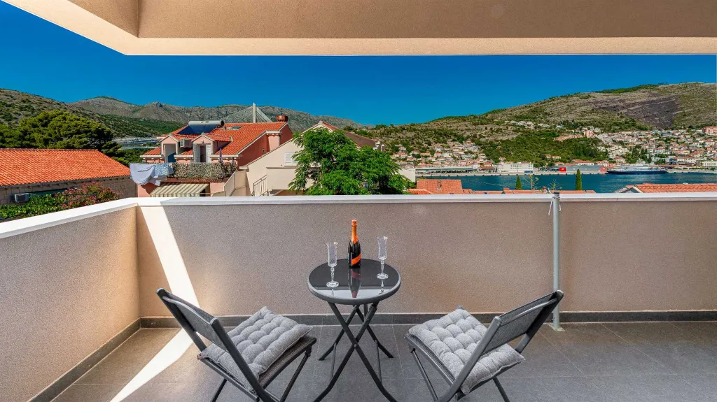 Sea View Apartment for 2 Guests in Dubrovnik