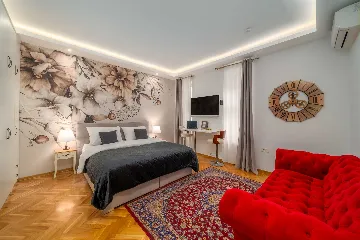 Studio Apartment with Private Entrance in Zagreb for 2