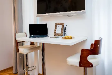 Studio Apartment with Private Entrance in Zagreb for 2