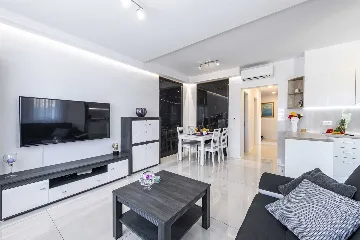 Two-Bedroom Apartment in Dubrovnik with Sea-View Balcony