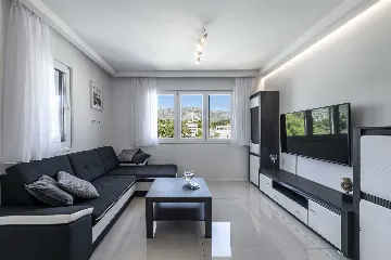 Two-Bedroom Apartment in Dubrovnik with Sea-View Balcony