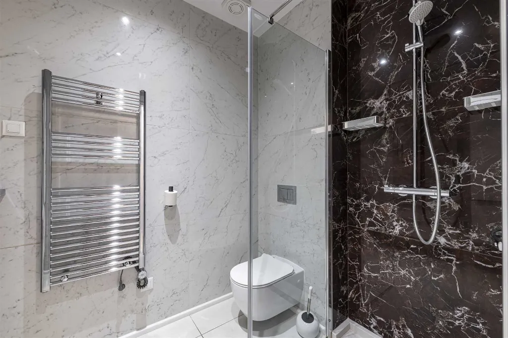 Two-Bedroom Apartment in Dubrovnik with Sea-View Balcony