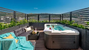 Jacuzzi Retreat Apartment with Parking Dubrovnik