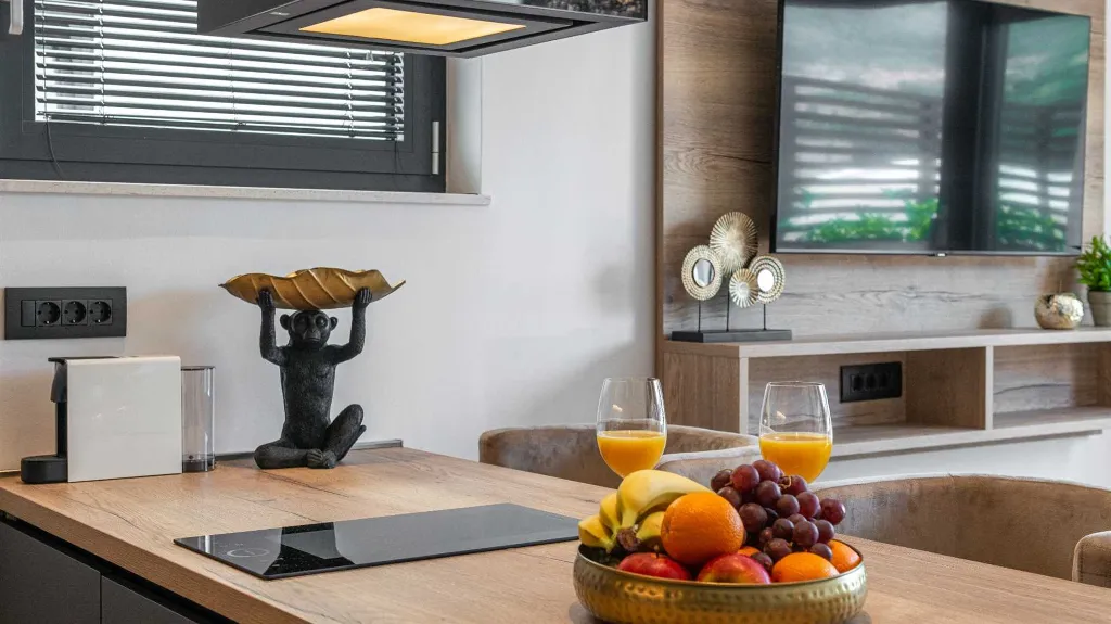 Jacuzzi Retreat Apartment with Parking Dubrovnik