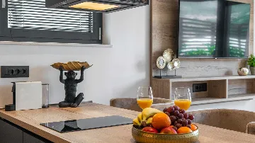 Jacuzzi Retreat Apartment with Parking Dubrovnik