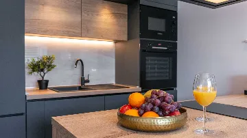 Jacuzzi Retreat Apartment with Parking Dubrovnik