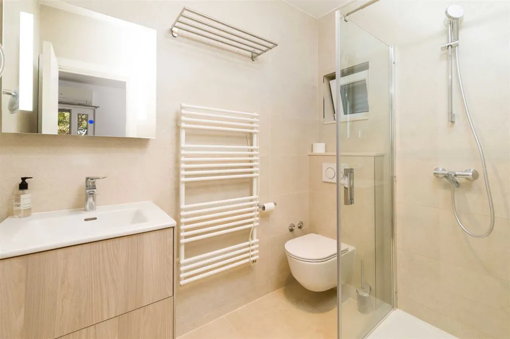 Beachfront Villa with Heated Pool in Hvar