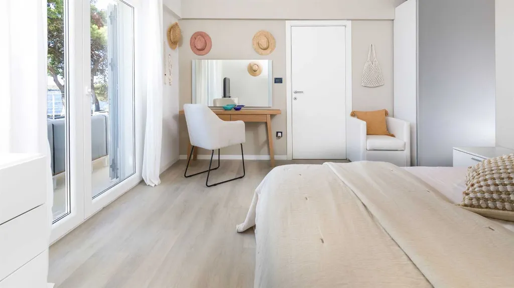 Beachfront Villa with Heated Pool in Hvar