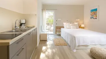 Beachfront Villa with Heated Pool in Hvar