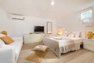 Beachfront Villa with Heated Pool in Hvar