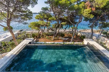 Beachfront Villa with Heated Pool in Hvar