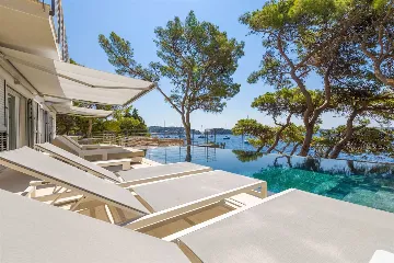 Beachfront Villa with Heated Pool in Hvar
