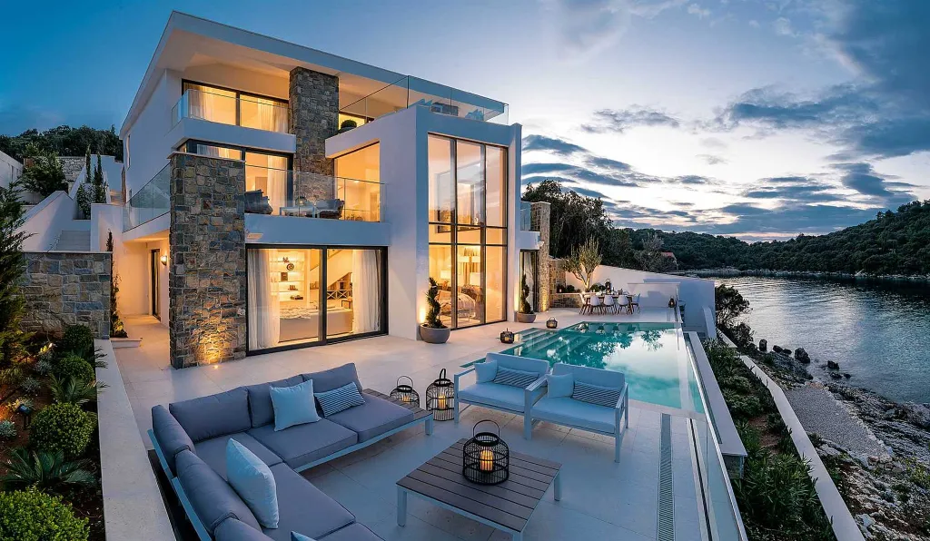 Waterfront Villa in Žrnovo for 8 Guests