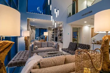 Waterfront Villa in Žrnovo for 8 Guests