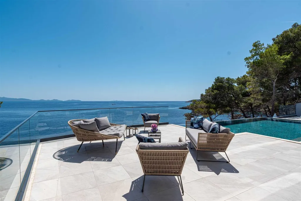 Beachfront Villa in Blato for 12 Guests