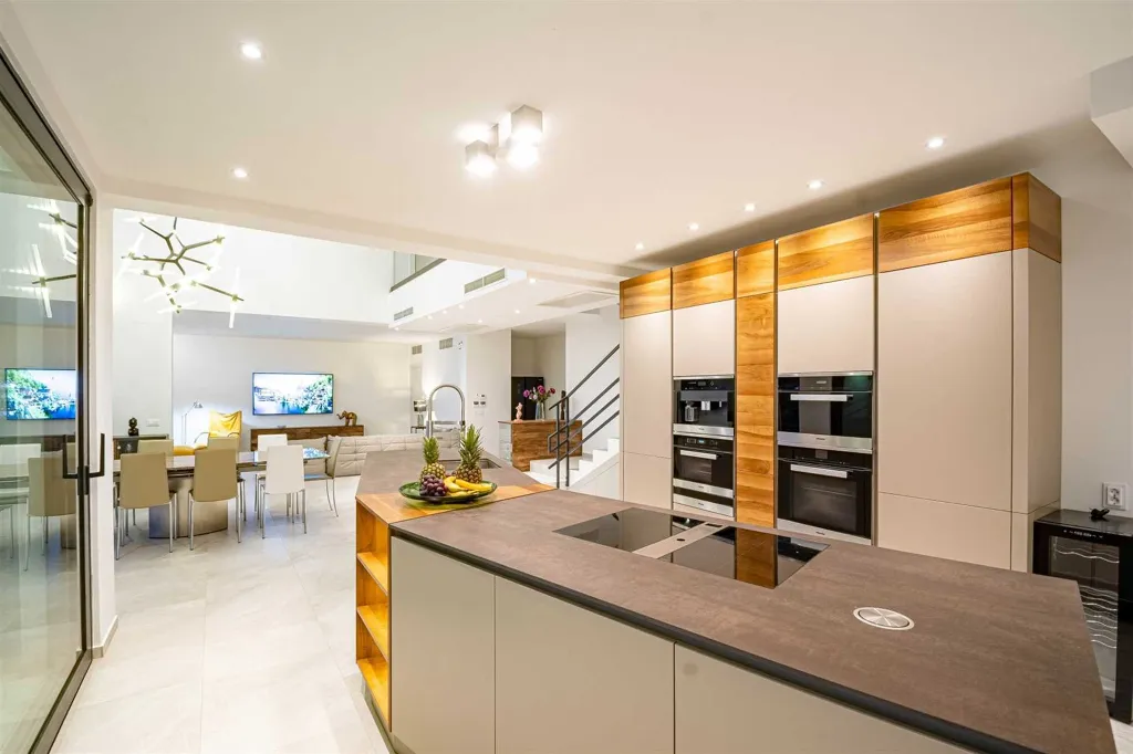 Beachfront Villa in Blato for 12 Guests