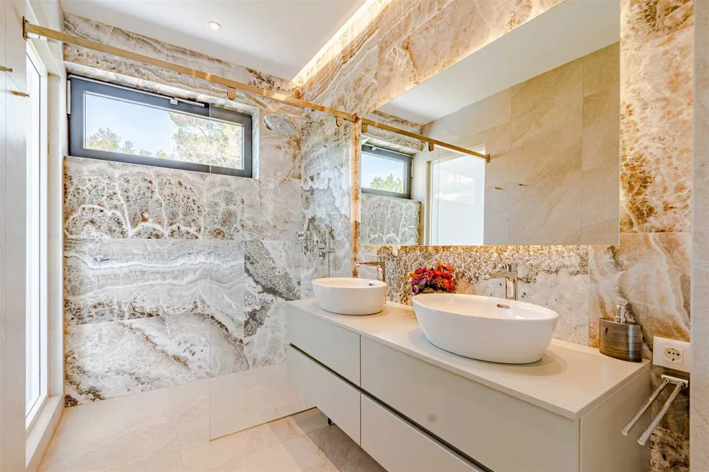 Beachfront Villa in Blato for 12 Guests
