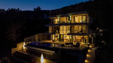 Beachfront Villa in Blato for 12 Guests