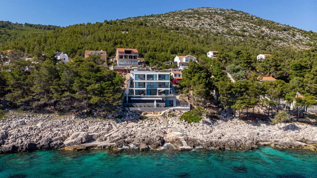 Beachfront Villa in Blato for 12 Guests