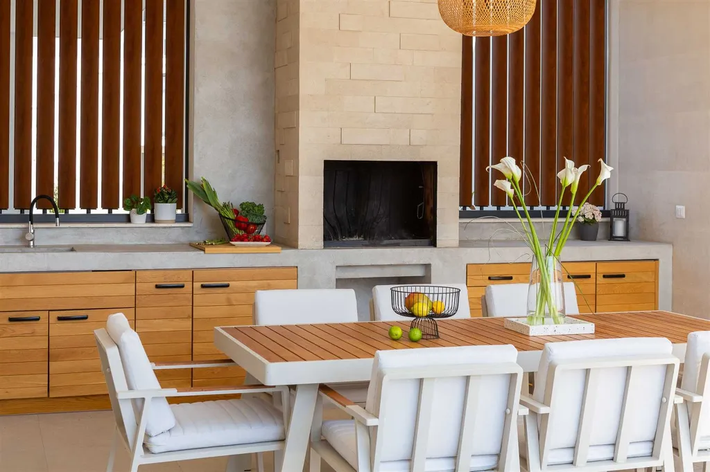 Sea View Villa in Jezera for 8 Guests