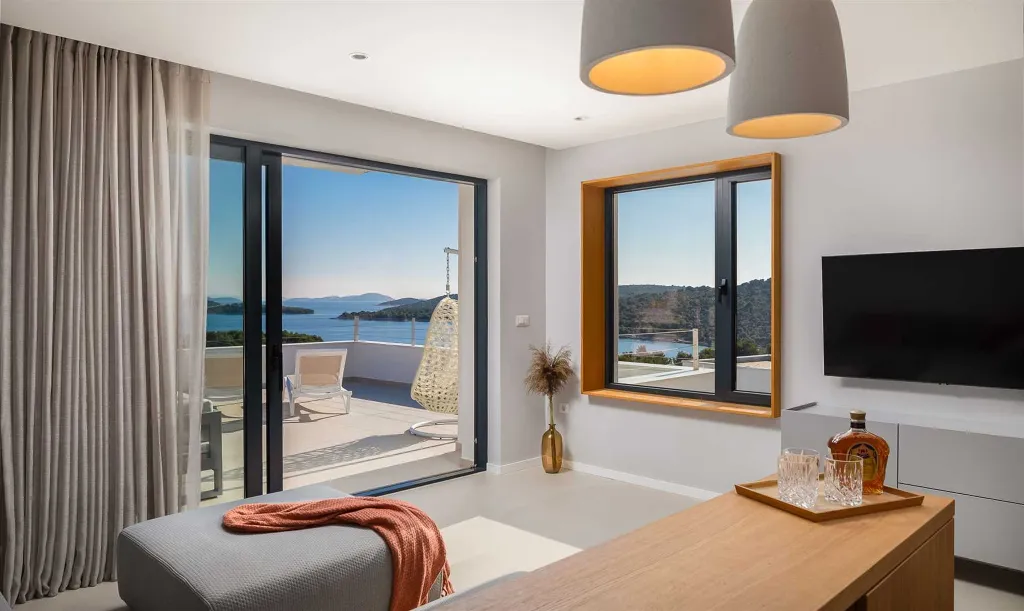 Sea View Villa in Jezera for 8 Guests