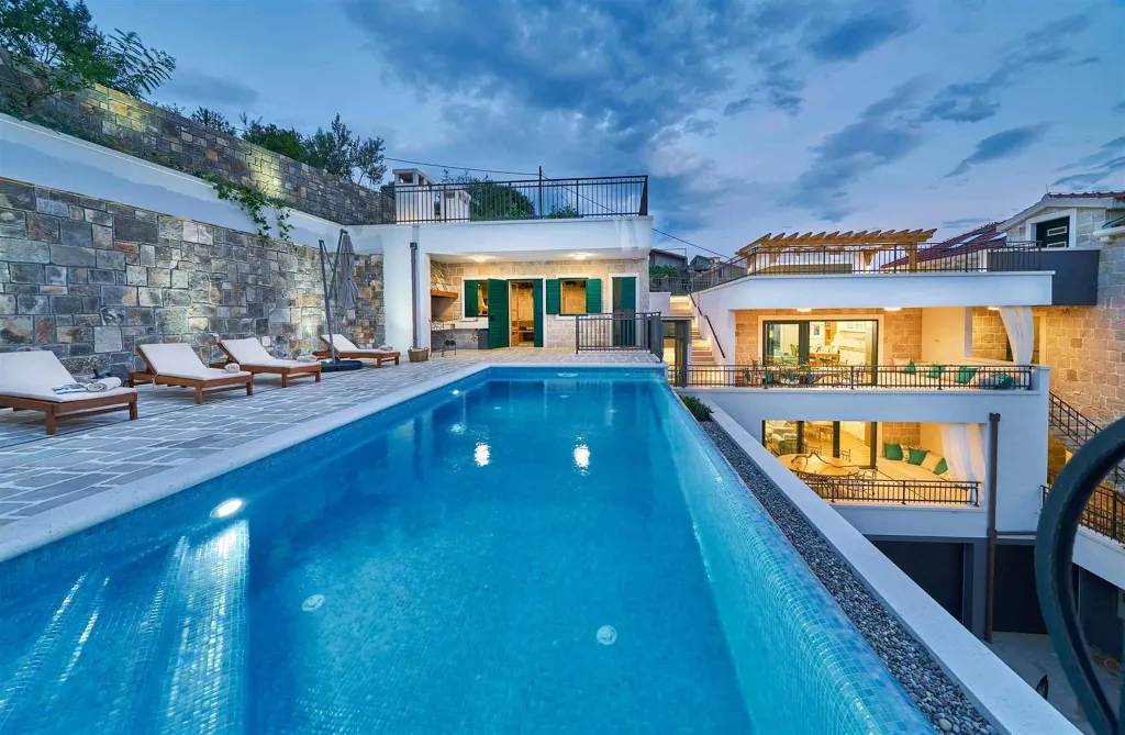 Sea View Villa in Jesenice for 12 Guests