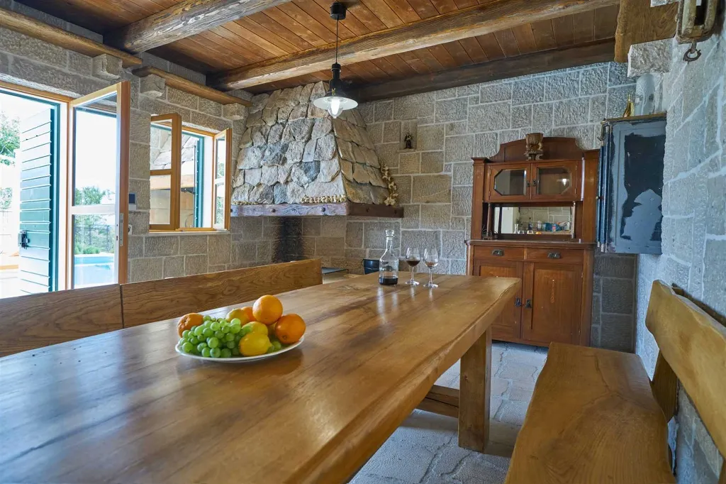 Sea View Villa in Jesenice for 12 Guests