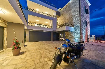 Sea View Villa in Jesenice for 12 Guests