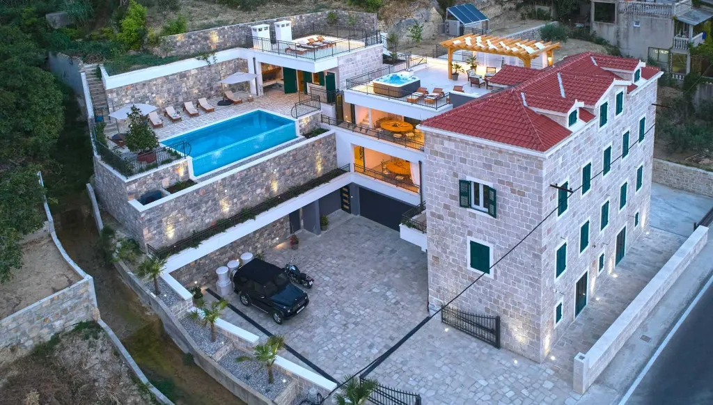 Sea View Villa in Jesenice for 12 Guests
