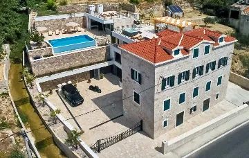 Sea View Villa in Jesenice for 12 Guests